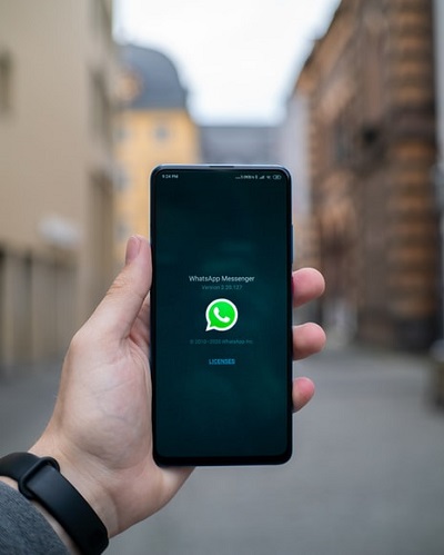 Fitur Terbaru Whatsapp, Menggambar Di Atas Foto Dan Video (ilustrasi whatsapp)