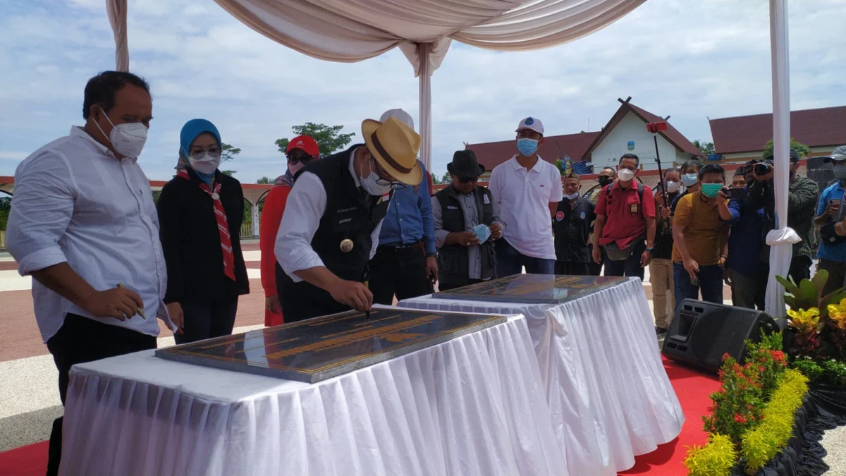 Selain Alun-alun, Jembatan Merah juga Diresmikan Ridwan Kamil di Pangandaran