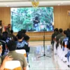 KULIAH UMUM: Kepala Staf Angkatan Darat Jenderal TNI Dudung Abdurachman saat memberikan kuliah umum kepada Mahasiswa-Mahasiswi Unjani, Rabu (9/2). DOK PENDAM III SILIWANGI