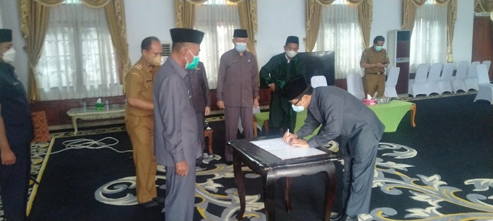 Ahmad Sobari Dilantik jadi Asda III, Kadisdik Tatang Plt Bapenda