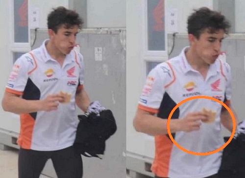 VIRAL Marc Marquez Lahap 'ngemil' Gorengan saat di Lombok! Netizen: Jangan Lupa Kopinya