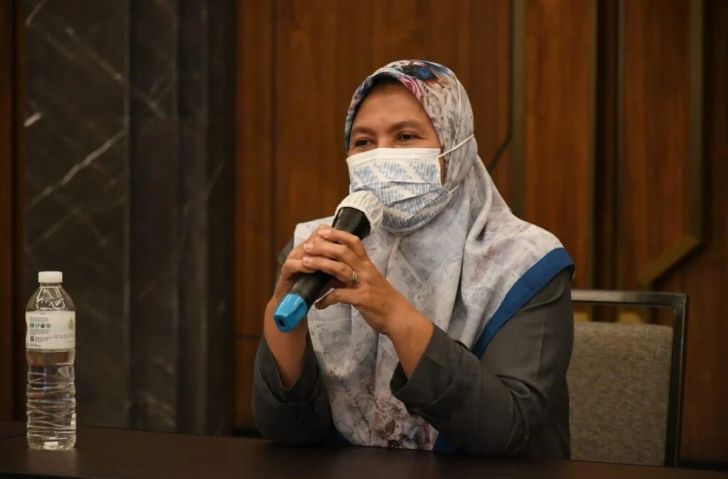 Bi Nina Nurhayati, Anggota DPRD Jawa Barat,