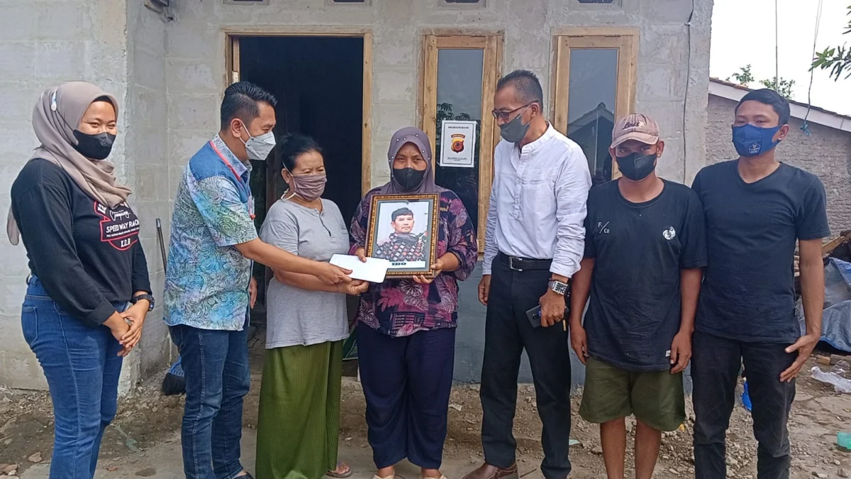 Datangi Rumah Korban KKB, ARD Bantu Wujudkan Mimpi Ibo Selesaikan Bangun Rumah