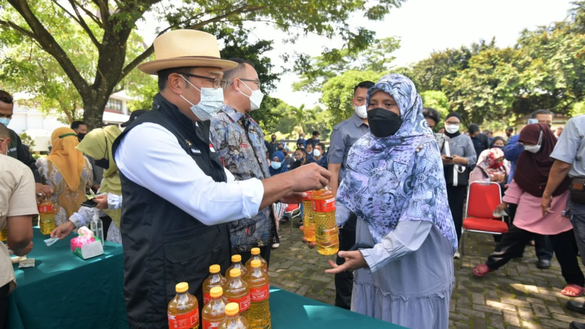 Pemprov Jabar Siapkan Aplikasi Pemesanan Minyak Goreng untuk Bantu Masyarakat Miskin