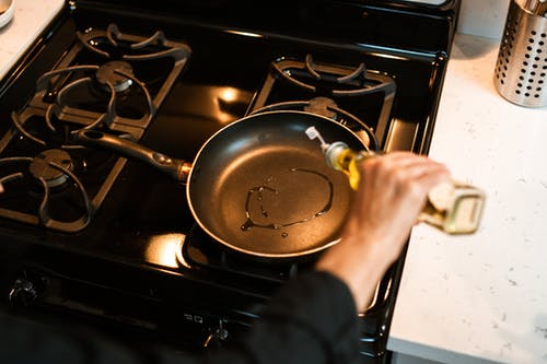 Ketua GAPKI Jelaskan Kelangkaan Minyak Goreng