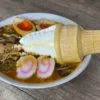 Ide Baru, Makan Ramen Pake Es Krim?