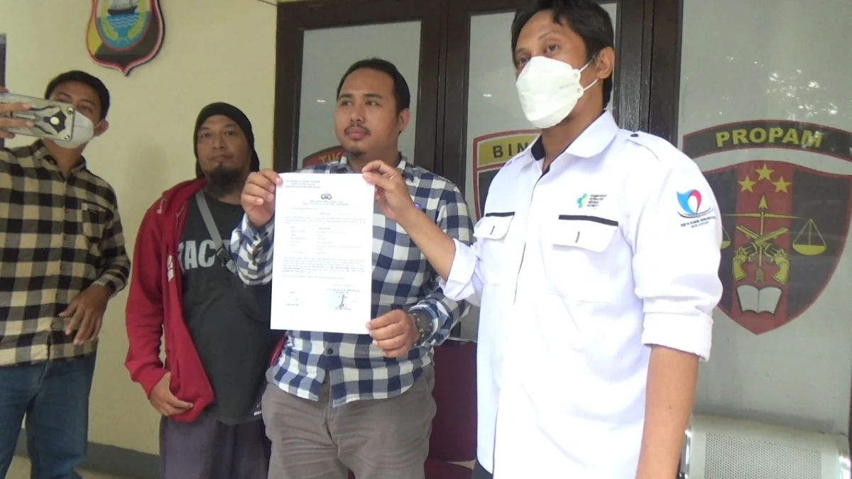 Viral Pendeta Ingin Hapus 300 Ayat Al-Qur'an, Resmi Dipolisikan! (BMI Sulsel telah melaporkan Saifuddin ke Polda Sulsel.)