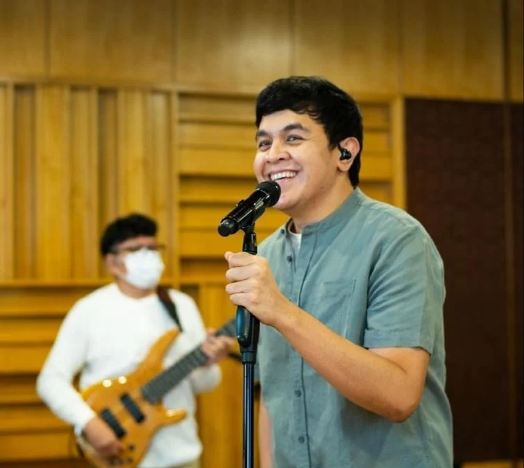 Seperti Mantra, Lagu "Tujuh Belas" Milik Tulus Membuat Penggemarnya Terus Merasa Berjiwa Muda