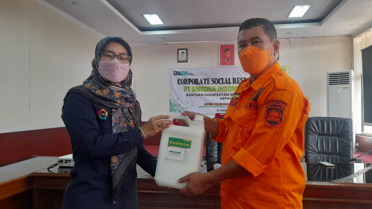 Jelang Bulan Puasa PT SIL Sumbang 1150 Liter Disinfektan untuk Sterilisasi Rumah Ibadah