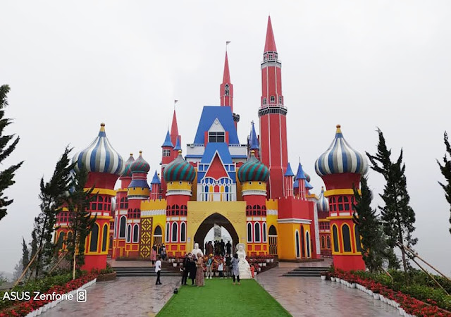 D’Castello Tempat Wisata Baru di Subang yang Mirip St. Basil Rusia