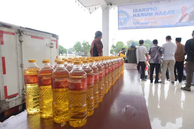 Operasi Pasar Minyak Goreng di Jabar, Prioritaskan Masyarakat Miskin dan Daerah Tak Terjangkau