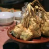 Cara Membuat Ketupat Lebaran dari Daun Kelapa yang Enak dan Simpel