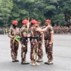 SERTIJAB: Serah terima jabatan Komandan Pusdiklatpassus Kopassus Brigjen TNI Thevi A Zebua kepada Kol. Inf. Agus Sasmita di Lapang Hitam Kesatrian Idjon djambi Batujajar, Kabupaten Bandung Barat, Selasa (19/4). IST