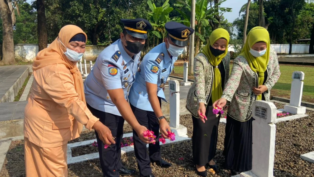 Hari Bakti Pemasyarakatan ke-58, Lapas dan Bapas Subang Ziarah ke TMP Cidongkol