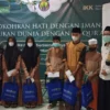 BERBAGI. Manajemen Siloam Hospitals Purwakarta bersama Ikatan Keluarga Karyawan (IKK) Siloam Hospitals Purwakarta kembali menggelar buka puasa bersama dan santunan kepada anak yatim pada Ramadan tahun ini. ADAM SUMARTO/PASUNDAN EKSPRES