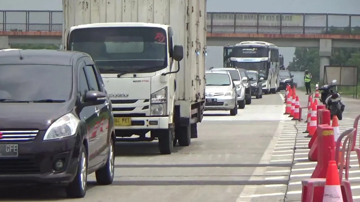 KM 86 TOL Cipali Menuju Cirebon Mulai Padat