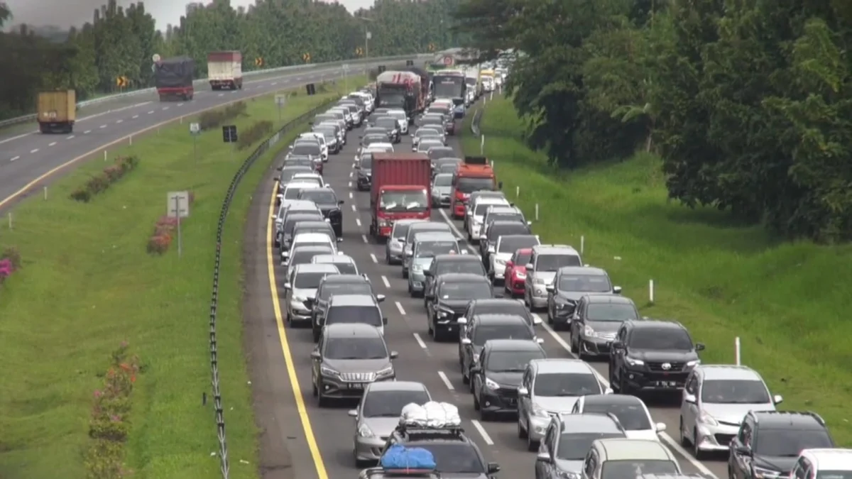 TOL Cipali Mulai Padat, Contraflow Diberlakukan