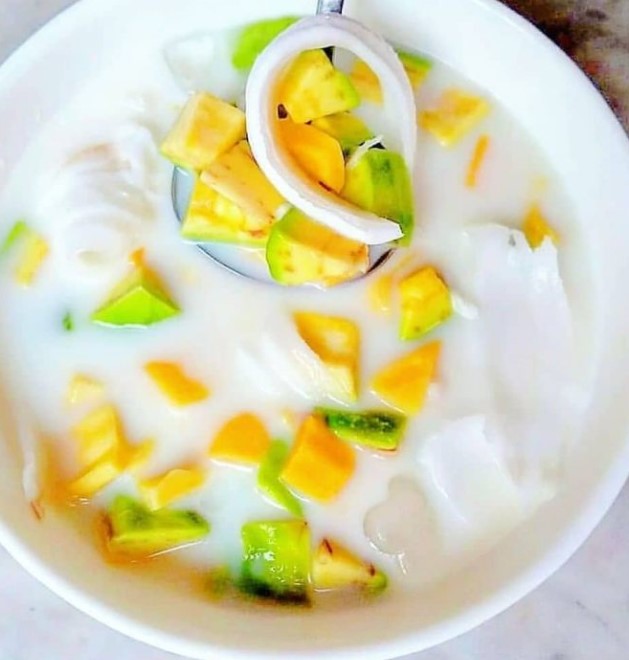 Es Teler Minuman Pelepas Dahaga Saat Berbuka Puasa