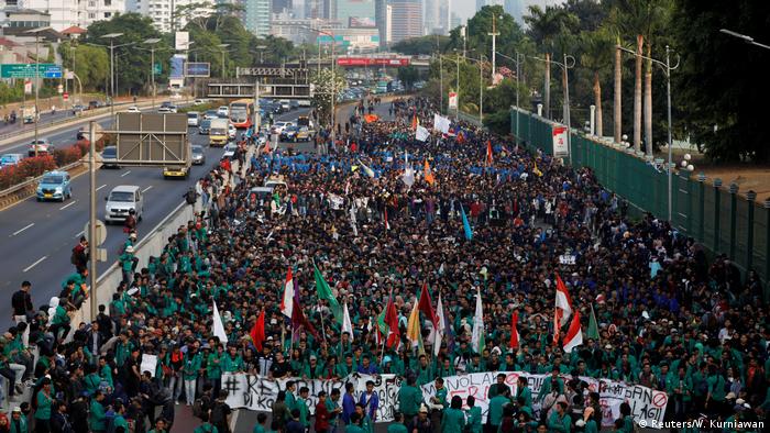 Demo Mahasiswa 11 April 2022, Apa Tuntutannya?