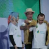 Gubernur Jawa Barat Ridwan Kamil mewisuda 1.249 petani milenial Angkatan I Program Petani Milenial di kampus Institut Pertanian Bogor, Kabupaten Bogor, Kamis (24/3/2022).