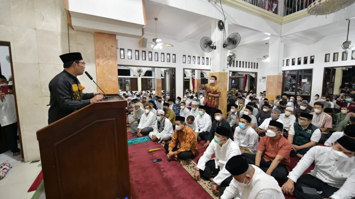 Ulama Lulusan English for Ulama Jadi Khatib Shalat Tarawih Berjemaah di Depok