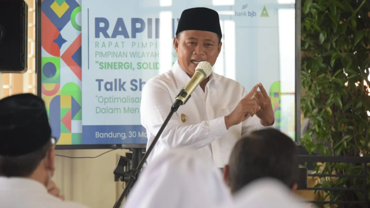 Wakil Gubernur Jawa Barat Uu Ruzhanul Ulum membuka Rapat Pimpinan Wilayah Ikatan Pelajar Putri Nahdlatul Ulama (IPPNU) Jawa Barat di International Hotel and Cruise Ship Trainning (IHCT), Kabupaten Bandung, Rabu (30/3/2022). (Foto: Yana Imisiana/Biro Adpim Jabar)