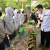 Gubernur Jawa Barat Ridwan Kamil saat meninjau Hari Pertama Pertemuan Tatap Muka Sekolah di SMKN 2 Subang, Kamis (12/5/2022). (Foto: Rizal FS/Biro Adpim Jaba