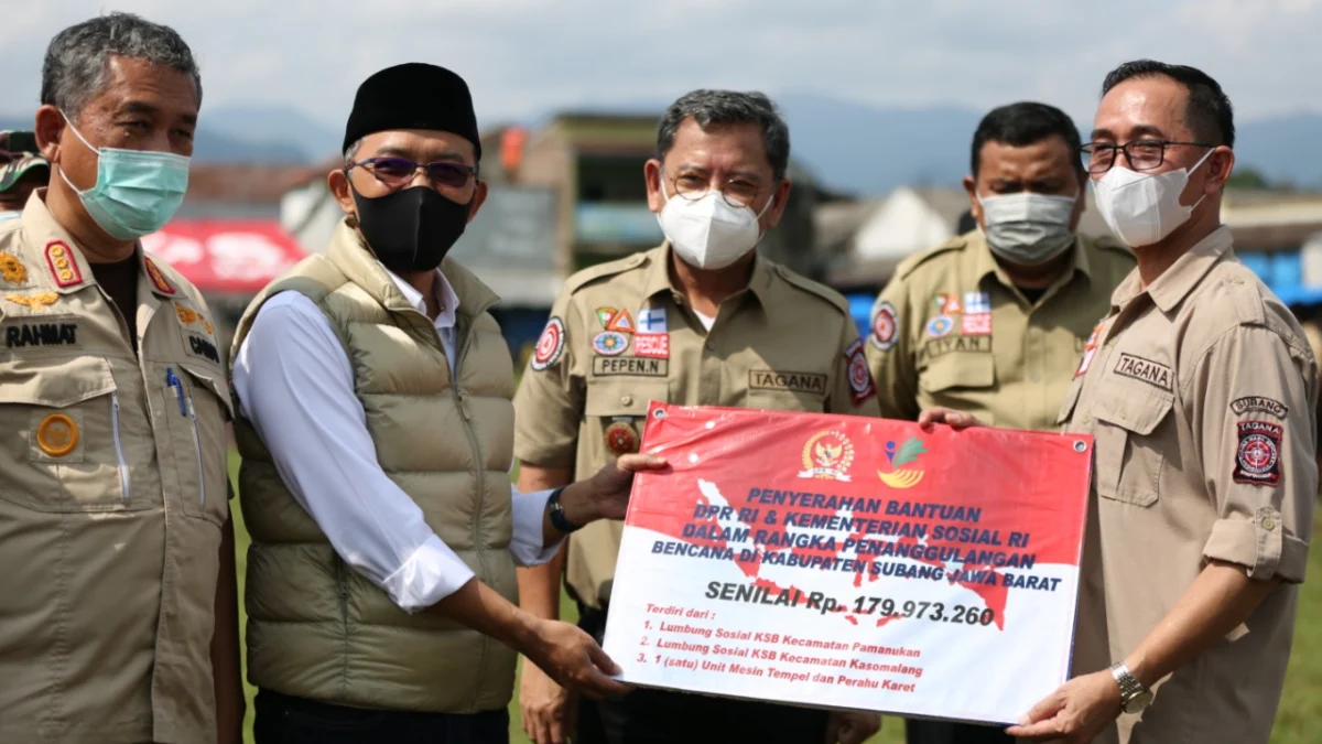 Angin Puting Beliung Landa Subang, Maman Imanulhaq Minta Warga Terdampak Tertangani Baik