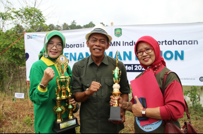 Dua Srikandi Sukses Antarkan Sekolah Adiwiyata, Kiprah Atin Surelawatin dan Nita Rosyana