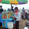 Pedagang Kaki Lima Mendulang Untung di Tempat Wisata