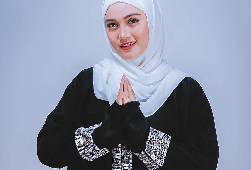 Selebgram Jessica Amalia Putuskan Berhijab