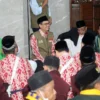 Suasana Haru Warnai Keberangkatan Calon Haji di Islamic Center Subang