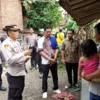 Program Bedah Rumah, Kapolsek Pusakanagara Pimpin Pengosongan Rumah Kasmana