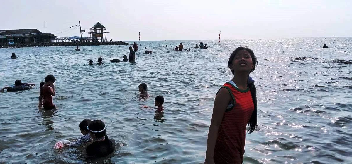 Pantai Pondok Bali Ramai Dikunjungi Wisatawan