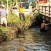 Petani Kompak Bersihkan Irigasi