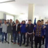 PENGENALAN CALON: Para kandidat calon Ketua Umum KONI Kabupaten Bandung Barat foto bersama pada kegiatan pengenalan calon kepada Ketua Cabor di Bumi Pancasona Sport Club, Kota Baru Parahyangan, Padalarang, Senin (6/6). EKO SETIONO/PASUNDAN EKSPRES