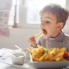 5 Makanan yang Dapat Membantu Menambahkan Berat Badan pada Anak