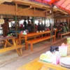 KULINER: Sate maranggi Si Bungsu dikenal dengan kuliner khas yang berasal dari Plered Purwakarta. CINDY DESITA/PASUNDAN EKSPRES