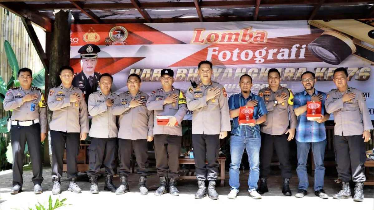 Dua Wartawan Berhasil Raih Juara Lomba Fotografi HUT Bhayangkara