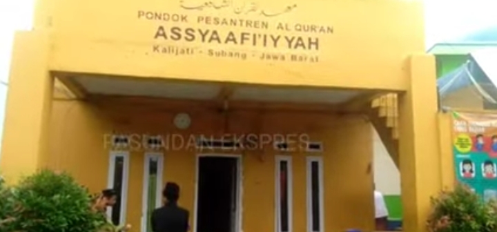 Pimpinan Direshuffle, Plang Ponpes As-Syafiyyah - Kalijati Diturunkan