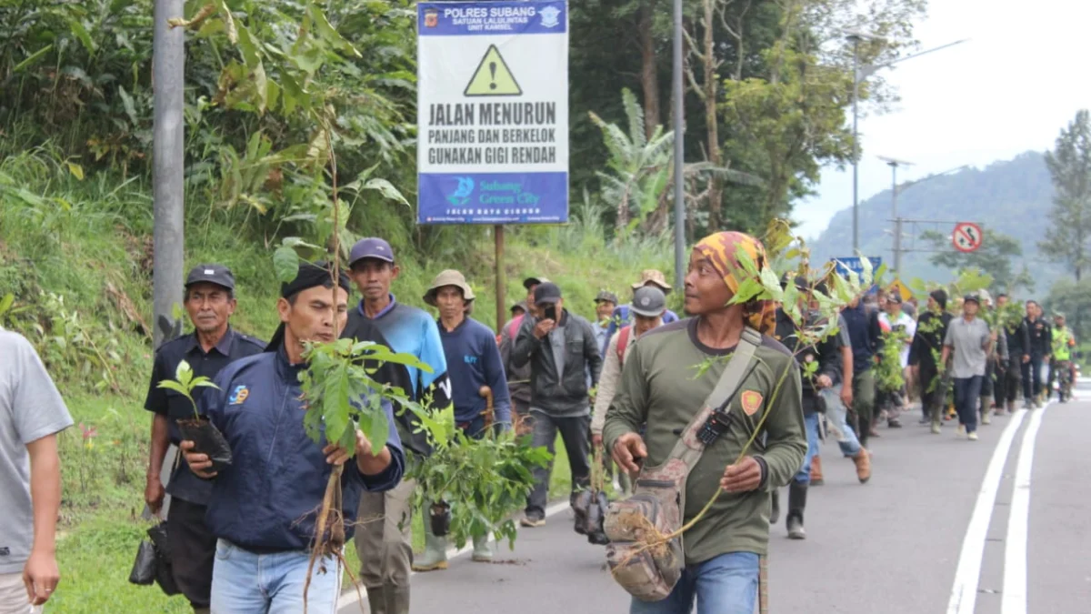 Mata Air Terancam Akibat Alih Fungsi Lahan, Masyarakat Turun Tangan Tanam 1000 Pohon di Ciater