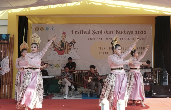 BEM FKIP Universitas Mandiri Partisipasi dalam Pelestarian Seni dan Budaya