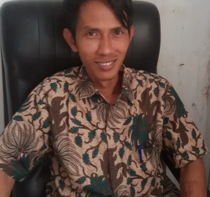 Kiki Jabat Plh Kades Kamarung, Jalankan Tugas Ayah