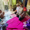 Polres Purwakarta Bedah Rumah Tak Layak Huni Milik Pasangan Tua di Sukamanah