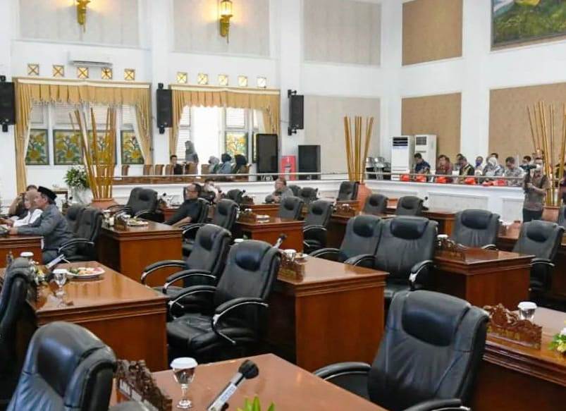 KAMMI Purwakarta Sayangkan Banyak Anggota Dewan yang Tak Hadir pada Rapat Paripurna