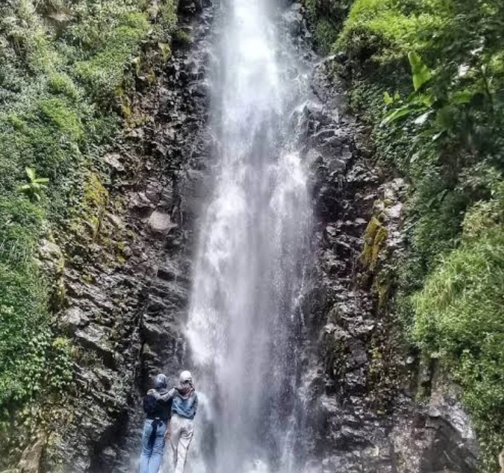 Wisatawan Asal Subang Tewas Tertimpa Batu di Kawasan Wisata Air Terjun Tirtosari