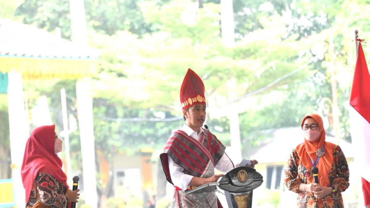 HARGANAS: Presiden Jokowi pada acara Peringatan Hari Keluarga Nasional (Harganas) ke-29 Tahun 2022 yang digelar di Lapangan Merdeka, Kota Medan, Sumatra Utara, Kamis (7/6).