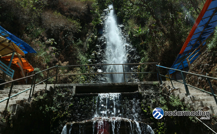 3 Wisatawan Tertimpa Batu di Air Terjun Tirtosari, 1 Korban Asal Subang (Foto: ilustrasi air terjun tirtosari, radarmadiun.co.id)