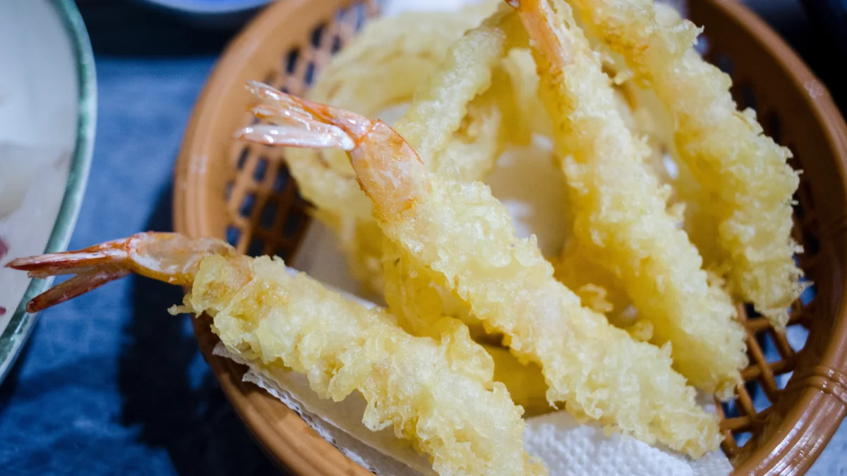 Gak Perlu Beli di Luar, Bikin Sendiri Resep Udang Tempura Crispy Ini di Rumah, Yuk!