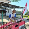 Perjuangan Abah Eeng Menjual Tiang Bendera untuk Makan